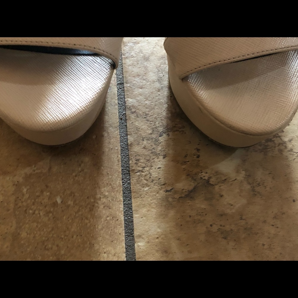 Shoes - Picture 5 of 7